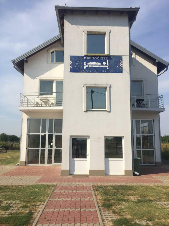 Sobe Matea - Prenociste Hotel Vinkovci Buitenkant foto